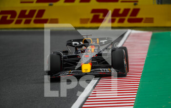 2022-10-08 - 01 VERSTAPPEN Max (nld), Red Bull Racing RB18, action during the Formula 1 Honda Japense Grand Prix 2022, 18th round of the 2022 FIA Formula One World Championship from Octobre 7 to 9, 2022 on the Suzuka International Racing Course, in Suzuka, Mie Prefecture, Japan - F1 - JAPANESE GRAND PRIX 2022 - FORMULA 1 - MOTORS