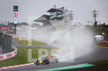 2022-10-09 - 11 PEREZ Sergio (mex), Red Bull Racing RB18, action during the Formula 1 Honda Japanese Grand Prix 2022, 18th round of the 2022 FIA Formula One World Championship from October 7 to 9, 2022 on the Suzuka International Racing Course, in Suzuka, Mie Prefecture, Japan - F1 - JAPANESE GRAND PRIX 2022 - RACE - FORMULA 1 - MOTORS