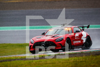 2022-10-09 - safety car, during the Formula 1 Honda Japanese Grand Prix 2022, 18th round of the 2022 FIA Formula One World Championship from October 7 to 9, 2022 on the Suzuka International Racing Course, in Suzuka, Mie Prefecture, Japan - F1 - JAPANESE GRAND PRIX 2022 - RACE - FORMULA 1 - MOTORS