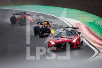 2022-10-09 - FIA Mercedes AMG Safety Car in action during the Formula 1 Honda Japanese Grand Prix 2022, 18th round of the 2022 FIA Formula One World Championship from Octobre 7 to 9, 2022 on the Suzuka International Racing Course, in Suzuka, Mie Prefecture, Japan - F1 - JAPANESE GRAND PRIX 2022 - RACE - FORMULA 1 - MOTORS