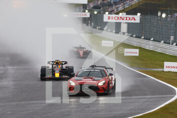 2022-10-09 - The FIA Mercedes AMG Safety Car in action during the Formula 1 Honda Japense Grand Prix 2022, 18th round of the 2022 FIA Formula One World Championship from Octobre 7 to 9, 2022 on the Suzuka International Racing Course, in Suzuka, Mie Prefecture, Japan - F1 - JAPANESE GRAND PRIX 2022 - RACE - FORMULA 1 - MOTORS