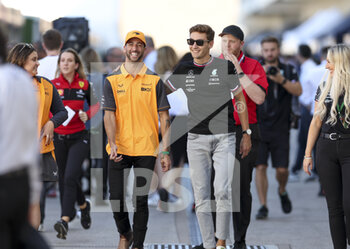 2022-10-20 - RICCIARDO Daniel (aus), McLaren F1 Team MCL36, RUSSELL George (gbr), Mercedes AMG F1 Team W13, portrait during the Formula 1 Aramco United States Grand Prix 2022, 19th round of the 2022 FIA Formula One World Championship from October 21 to 23, 2022 on the Circuit of the Americas, in Austin, Texas - F1 - UNITED STATES GRAND PRIX 2022 - FORMULA 1 - MOTORS