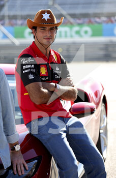 2022-10-20 - SAINZ Carlos (spa), Scuderia Ferrari F1-75, portrait during the Formula 1 Aramco United States Grand Prix 2022, 19th round of the 2022 FIA Formula One World Championship from October 21 to 23, 2022 on the Circuit of the Americas, in Austin, Texas - F1 - UNITED STATES GRAND PRIX 2022 - FORMULA 1 - MOTORS