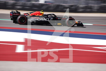 2022-10-21 - 11 PEREZ Sergio (mex), Red Bull Racing RB18, action during the Formula 1 Aramco United States Grand Prix 2022, 19th round of the 2022 FIA Formula One World Championship from October 21 to 23, 2022 on the Circuit of the Americas, in Austin, Texas - F1 - UNITED STATES GRAND PRIX 2022 - FORMULA 1 - MOTORS