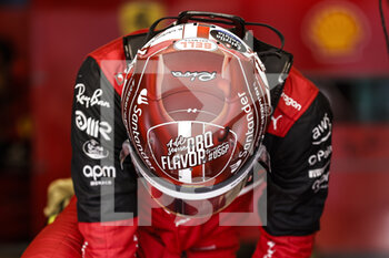 2022-10-22 - LECLERC Charles (mco), Scuderia Ferrari F1-75, portrait helmet, casque, during the Formula 1 Aramco United States Grand Prix 2022, 19th round of the 2022 FIA Formula One World Championship from October 21 to 23, 2022 on the Circuit of the Americas, in Austin, Texas - F1 - UNITED STATES GRAND PRIX 2022 - FORMULA 1 - MOTORS