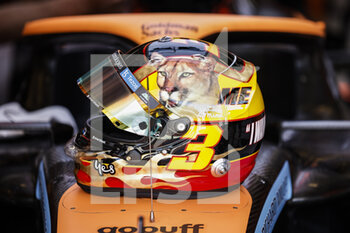2022-10-22 - RICCIARDO Daniel (aus), McLaren F1 Team MCL36, portrait helmet, casque, during the Formula 1 Aramco United States Grand Prix 2022, 19th round of the 2022 FIA Formula One World Championship from October 21 to 23, 2022 on the Circuit of the Americas, in Austin, Texas - F1 - UNITED STATES GRAND PRIX 2022 - FORMULA 1 - MOTORS