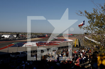 2022-10-22 - Austin spectators, fans during the Formula 1 Aramco United States Grand Prix 2022, 19th round of the 2022 FIA Formula One World Championship from October 21 to 23, 2022 on the Circuit of the Americas, in Austin, Texas - F1 - UNITED STATES GRAND PRIX 2022 - FORMULA 1 - MOTORS
