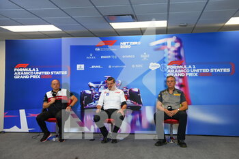 2022-10-22 - Press Conference with Frederic Vasseur, Team Principal, Alfa Romeo Racing, Guenther Steiner (ita), Team Principal of Haas F1 team, and marries Isola Mario, Motorsport Racing Manager of Pirelli, portrait during the Formula 1 Aramco United States Grand Prix 2022, 19th round of the 2022 FIA Formula One World Championship from October 21 to 23, 2022 on the Circuit of the Americas, in Austin, Texas - F1 - UNITED STATES GRAND PRIX 2022 - FORMULA 1 - MOTORS