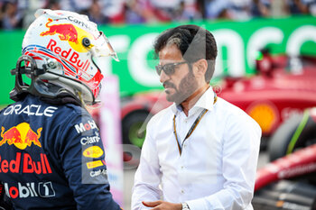 2022-10-22 - VERSTAPPEN Max (ned), Red Bull Racing RB18, BEN SULAYEM Mohammed (uae), President of the FIA, portrait during the Formula 1 Aramco United States Grand Prix 2022, 19th round of the 2022 FIA Formula One World Championship from October 21 to 23, 2022 on the Circuit of the Americas, in Austin, Texas - F1 - UNITED STATES GRAND PRIX 2022 - FORMULA 1 - MOTORS