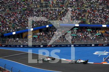 2022-10-28 - 63 RUSSELL George (gbr), Mercedes AMG F1 Team W13, 44 HAMILTON Lewis (gbr), Mercedes AMG F1 Team W13, action during the Formula 1 Grand Premio de la Ciudad de Mexico 2022, Mexican Grand Prix 2022, 20th round of the 2022 FIA Formula One World Championship from October 28 to 30, 2022 on the Autodromo Hermanos Rodríguez, in Mexico City, Mexico - F1 - MEXICO CITY GRAND PRIX 2022 - FORMULA 1 - MOTORS