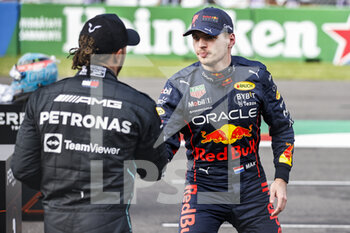 2022-10-29 - VERSTAPPEN Max (ned), Red Bull Racing RB18, portrait HAMILTON Lewis (gbr), Mercedes AMG F1 Team W13, portrait during the Formula 1 Grand Premio de la Ciudad de Mexico 2022, Mexican Grand Prix 2022, 20th round of the 2022 FIA Formula One World Championship from October 28 to 30, 2022 on the Autodromo Hermanos Rodríguez, in Mexico City, Mexico - F1 - MEXICO CITY GRAND PRIX 2022 - FORMULA 1 - MOTORS