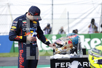 2022-10-29 - VERSTAPPEN Max (ned), Red Bull Racing RB18, portrait helmet, casque, during the Formula 1 Grand Premio de la Ciudad de Mexico 2022, Mexican Grand Prix 2022, 20th round of the 2022 FIA Formula One World Championship from October 28 to 30, 2022 on the Autodromo Hermanos Rodríguez, in Mexico City, Mexico - F1 - MEXICO CITY GRAND PRIX 2022 - FORMULA 1 - MOTORS