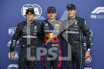 2022-10-29 - VERSTAPPEN Max (ned), Red Bull Racing RB18, portrait HAMILTON Lewis (gbr), Mercedes AMG F1 Team W13, portrait RUSSELL George (gbr), Mercedes AMG F1 Team W13, portrait during the Formula 1 Grand Premio de la Ciudad de Mexico 2022, Mexican Grand Prix 2022, 20th round of the 2022 FIA Formula One World Championship from October 28 to 30, 2022 on the Autodromo Hermanos Rodríguez, in Mexico City, Mexico - F1 - MEXICO CITY GRAND PRIX 2022 - FORMULA 1 - MOTORS