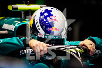 2022-10-29 - VETTEL Sebastian (ger), Aston Martin F1 Team AMR22, with special helmet in tribute to MATESCHITZ Dietrich during the Formula 1 Grand Premio de la Ciudad de Mexico 2022, Mexican Grand Prix 2022, 20th round of the 2022 FIA Formula One World Championship from October 28 to 30, 2022 on the Autodromo Hermanos Rodríguez, in Mexico City, Mexico - F1 - MEXICO CITY GRAND PRIX 2022 - FORMULA 1 - MOTORS