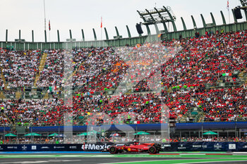 2022-10-30 - 16 LECLERC Charles (mco), Scuderia Ferrari F1-75, action during the Formula 1 Grand Premio de la Ciudad de Mexico 2022, Mexican Grand Prix 2022, 20th round of the 2022 FIA Formula One World Championship from October 28 to 30, 2022 on the Autodromo Hermanos Rodríguez, in Mexico City, Mexico - F1 - MEXICO CITY GRAND PRIX 2022 - RACE - FORMULA 1 - MOTORS