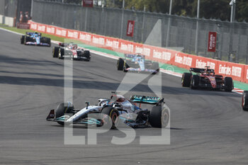2022-10-31 - 63 RUSSELL George (gbr), Mercedes AMG F1 Team W13, action 16 LECLERC Charles (mco), Scuderia Ferrari F1-75, action 14 ALONSO Fernando (spa), Alpine F1 Team A522, action during the Formula 1 Grand Premio de la Ciudad de Mexico 2022, Mexican Grand Prix 2022, 20th round of the 2022 FIA Formula One World Championship from October 28 to 30, 2022 on the Autodromo Hermanos Rodríguez, in Mexico City, Mexico - F1 - MEXICO CITY GRAND PRIX 2022 - RACE - FORMULA 1 - MOTORS