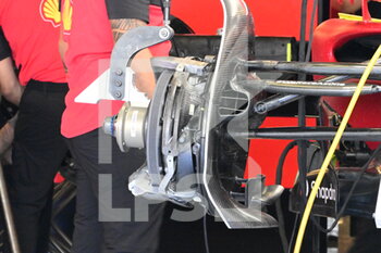 17/11/2022 - Front brake system of the Scuderia Ferrari F1-75, mechanical detail during the Formula 1 Etihad Airways Abu Dhabi Grand Prix 2022, 22nd round of the 2022 FIA Formula One World Championship from November 18 to 20, 2022 on the Yas Marina Circuit, in Yas Island, Abu Dhabi - F1 - ABU DHABI GRAND PRIX 2022 - FORMULA 1 - MOTORI