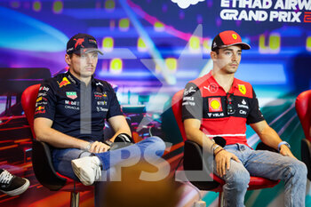 17/11/2022 - VERSTAPPEN Max (ned), Red Bull Racing RB18, LECLERC Charles (mco), Scuderia Ferrari F1-75, portrait during the Formula 1 Etihad Airways Abu Dhabi Grand Prix 2022, 22nd round of the 2022 FIA Formula One World Championship from November 18 to 20, 2022 on the Yas Marina Circuit, in Yas Island, Abu Dhabi - F1 - ABU DHABI GRAND PRIX 2022 - FORMULA 1 - MOTORI