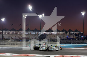 18/11/2022 - 44 HAMILTON Lewis (gbr), Mercedes AMG F1 Team W13, action during the Formula 1 Etihad Airways Abu Dhabi Grand Prix 2022, 22nd round of the 2022 FIA Formula One World Championship from November 18 to 20, 2022 on the Yas Marina Circuit, in Yas Island, Abu Dhabi - F1 - ABU DHABI GRAND PRIX 2022 - FORMULA 1 - MOTORI