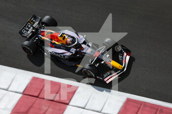 18/11/2022 - 36 LAWSON Liam (nzl), Red Bull Racing RB18, action during the Formula 1 Etihad Airways Abu Dhabi Grand Prix 2022, 22nd round of the 2022 FIA Formula One World Championship from November 18 to 20, 2022 on the Yas Marina Circuit, in Yas Island, Abu Dhabi - F1 - ABU DHABI GRAND PRIX 2022 - FORMULA 1 - MOTORI