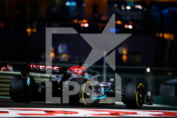 2022-11-18 - 63 RUSSELL George (gbr), Mercedes AMG F1 Team W13, action during the Formula 1 Etihad Airways Abu Dhabi Grand Prix 2022, 22nd round of the 2022 FIA Formula One World Championship from November 18 to 20, 2022 on the Yas Marina Circuit, in Yas Island, Abu Dhabi - F1 - ABU DHABI GRAND PRIX 2022 - FORMULA 1 - MOTORS