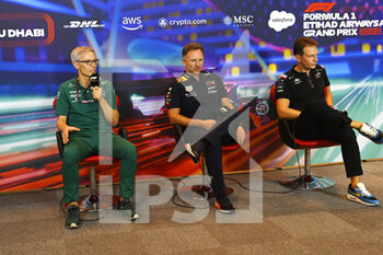 19/11/2022 - KRACK Mike (her), Team Principal and CEO of Aston Martin F1 Team, HORNER Christian (gbr), Team Principal of Red Bull Racing, ROSSI Laurent (fra), CEO of Alpine, portrait, press conference during the Formula 1 Etihad Airways Abu Dhabi Grand Prix 2022, 22nd round of the 2022 FIA Formula One World Championship from November 18 to 20, 2022 on the Yas Marina Circuit, in Yas Island, Abu Dhabi - F1 - ABU DHABI GRAND PRIX 2022 - FORMULA 1 - MOTORI