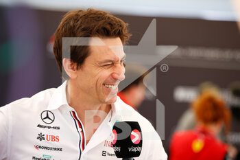 2022-11-19 - WOLFF Toto (aut), Team Principal & CEO of Mercedes AMG F1 Team, portrait during the Formula 1 Etihad Airways Abu Dhabi Grand Prix 2022, 22nd round of the 2022 FIA Formula One World Championship from November 18 to 20, 2022 on the Yas Marina Circuit, in Yas Island, Abu Dhabi - F1 - ABU DHABI GRAND PRIX 2022 - FORMULA 1 - MOTORS