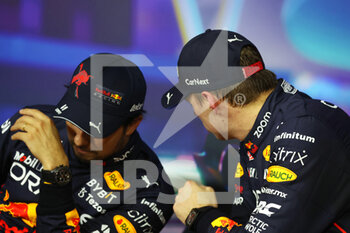 19/11/2022 - VERSTAPPEN Max (ned), Red Bull Racing RB18, PEREZ Sergio (mex), Red Bull Racing RB18, portrait, press conference during the Formula 1 Etihad Airways Abu Dhabi Grand Prix 2022, 22nd round of the 2022 FIA Formula One World Championship from November 18 to 20, 2022 on the Yas Marina Circuit, in Yas Island, Abu Dhabi - F1 - ABU DHABI GRAND PRIX 2022 - FORMULA 1 - MOTORI
