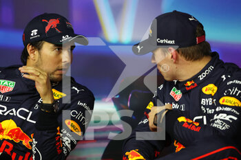 19/11/2022 - PEREZ Sergio (mex), Red Bull Racing RB18, VERSTAPPEN Max (ned), Red Bull Racing RB18, portrait, press conference during the Formula 1 Etihad Airways Abu Dhabi Grand Prix 2022, 22nd round of the 2022 FIA Formula One World Championship from November 18 to 20, 2022 on the Yas Marina Circuit, in Yas Island, Abu Dhabi - F1 - ABU DHABI GRAND PRIX 2022 - FORMULA 1 - MOTORI