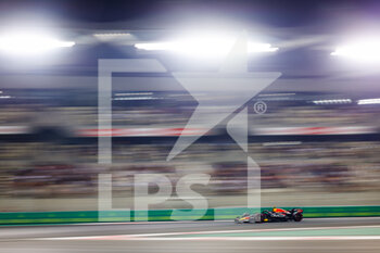 19/11/2022 - 11 PEREZ Sergio (mex), Red Bull Racing RB18, action during the Formula 1 Etihad Airways Abu Dhabi Grand Prix 2022, 22nd round of the 2022 FIA Formula One World Championship from November 18 to 20, 2022 on the Yas Marina Circuit, in Yas Island, Abu Dhabi - F1 - ABU DHABI GRAND PRIX 2022 - FORMULA 1 - MOTORI