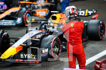19/11/2022 - LECLERC Charles (mco), Scuderia Ferrari F1-75, portrait 01 VERSTAPPEN Max (nld), Red Bull Racing RB18, action during the Formula 1 Etihad Airways Abu Dhabi Grand Prix 2022, 22nd round of the 2022 FIA Formula One World Championship from November 18 to 20, 2022 on the Yas Marina Circuit, in Yas Island, Abu Dhabi - F1 - ABU DHABI GRAND PRIX 2022 - FORMULA 1 - MOTORI
