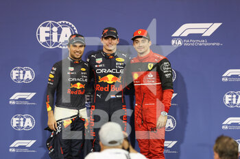 19/11/2022 - PEREZ Sergio (mex), Red Bull Racing RB18, VERSTAPPEN Max (ned), Red Bull Racing RB18, LECLERC Charles (mco), Scuderia Ferrari F1-75, portrait during the Formula 1 Etihad Airways Abu Dhabi Grand Prix 2022, 22nd round of the 2022 FIA Formula One World Championship from November 18 to 20, 2022 on the Yas Marina Circuit, in Yas Island, Abu Dhabi - F1 - ABU DHABI GRAND PRIX 2022 - FORMULA 1 - MOTORI