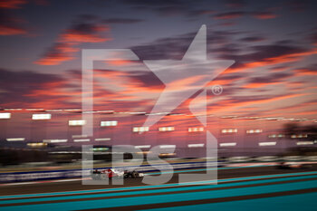 20/11/2022 - 24 ZHOU Guanyu (chi), Alfa Romeo F1 Team ORLEN C42, action during the Formula 1 Etihad Airways Abu Dhabi Grand Prix 2022, 22nd round of the 2022 FIA Formula One World Championship from November 18 to 20, 2022 on the Yas Marina Circuit, in Yas Island, Abu Dhabi - F1 - ABU DHABI GRAND PRIX 2022 - RACE - FORMULA 1 - MOTORI
