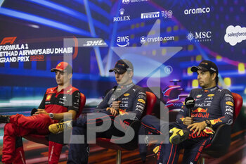 20/11/2022 - LECLERC Charles (mco), Scuderia Ferrari F1-75, VERSTAPPEN Max (ned), Red Bull Racing RB18, PEREZ Sergio (mex), Red Bull Racing RB18, portrait during the Formula 1 Etihad Airways Abu Dhabi Grand Prix 2022, 22nd round of the 2022 FIA Formula One World Championship from November 18 to 20, 2022 on the Yas Marina Circuit, in Yas Island, Abu Dhabi - F1 - ABU DHABI GRAND PRIX 2022 - RACE - FORMULA 1 - MOTORI