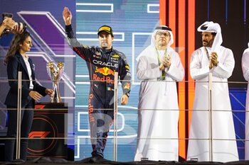 2022-11-20 - PEREZ Sergio (mex), Red Bull Racing RB18, BEN SULAYEM Mohammed (uae), President of the FIA, portrait during the Formula 1 Etihad Airways Abu Dhabi Grand Prix 2022, 22nd round of the 2022 FIA Formula One World Championship from November 18 to 20, 2022 on the Yas Marina Circuit, in Yas Island, Abu Dhabi - F1 - ABU DHABI GRAND PRIX 2022 - RACE - FORMULA 1 - MOTORS