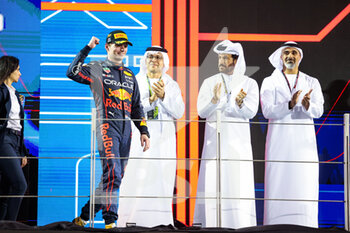 2022-11-20 - VERSTAPPEN Max (ned), Red Bull Racing RB18, BEN SULAYEM Mohammed (uae), President of the FIA, portrait podium during the Formula 1 Etihad Airways Abu Dhabi Grand Prix 2022, 22nd round of the 2022 FIA Formula One World Championship from November 18 to 20, 2022 on the Yas Marina Circuit, in Yas Island, Abu Dhabi - F1 - ABU DHABI GRAND PRIX 2022 - RACE - FORMULA 1 - MOTORS