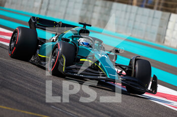 22/11/2022 - 14 ALONSO Fernando (spa), Aston Martin F1 Team AMR22, action during the 2022 post-season tests from November 22 to 23, 2022 on the Yas Marina Circuit, in Yas Island, Abu Dhabi - F1 - ABU DHABI POST-SEASON TESTS 2022 - FORMULA 1 - MOTORI