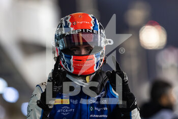 2022-03-18 - DOOHAN Jack (aus), UNI-Virtuosi Racing, Dallara F2, portrait during the 1st round of the 2022 FIA Formula 2 Championship from March 18 to 20, 2022 on the Bahrain International Circuit, in Sakhir, Bahrain - 1ST ROUND OF THE 2022 FIA FORMULA 2 CHAMPIONSHIP - FORMULA 2 - MOTORS
