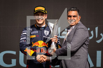 2022-03-20 - LAWSON Liam (nzl), Carlin, Dallara F2, portrait during the 1st round of the 2022 FIA Formula 2 Championship from March 18 to 20, 2022 on the Bahrain International Circuit, in Sakhir, Bahrain - 1ST ROUND OF THE 2022 FIA FORMULA 2 CHAMPIONSHIP - FORMULA 2 - MOTORS