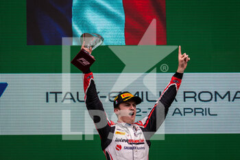 2022-04-24 - Pourchaire Théo (fra), ART Grand Prix, Dallara F2, portrait during the 3rd round of the 2022 FIA Formula 2 Championship on the Imola Circuit, from April 22 to 24, 2022 in Imola, Italy - 3RD ROUND OF THE 2022 FIA FORMULA 2 CHAMPIONSHIP - FORMULA 2 - MOTORS
