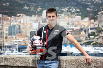 2022-05-27 - Pourchaire Théo (fra), ART Grand Prix, Dallara F2, portrait during the 5th round of the 2022 FIA Formula 2 Championship, on the Circuit de Monaco, from May 27 to 29, 2022 in Monte-Carlo, Monaco - AUTO - FORMULA 2 2022 - MONACO - FORMULA 2 - MOTORS