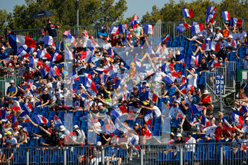2022-07-24 - spectators, fans during the 9th round of the 2022 FIA Formula 2 Championship, from July 22 to 24, 2022 on the Circuit Paul Ricard, in Le Castellet, France - AUTO - FORMULA 2 2022 - FRANCE - FORMULA 2 - MOTORS