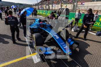 2022-08-28 - 03 DOOHAN Jack (aus), UNI-Virtuosi Racing, Dallara F2, starting grid, grille de depart, during the 11th round of the 2022 FIA Formula 2 Championship, from August 26 to 28, 2022 on the Circuit de Spa-Francorchamps, in Francorchamps, Belgium - AUTO - FORMULA 2 2022 - BELGIUM - FORMULA 2 - MOTORS