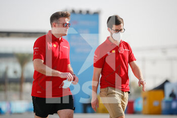 26/01/2022 - Sims Alexander (gbr), Mahindra Racing, Mahindra M7Electro, Rowland Oliver (gbr), Mahindra Racing, Mahindra M7Electro, portrait during the 2022 Diriyah ePrix, 1st and 2nd round of the 2022 Formula E World Championship, on the Riyadh Street Circuit from January 28 to 30, in Riyadh, Saudi Arabia - 2022 DIRIYAH EPRIX, 1ST AND 2ND ROUND OF THE 2022 FORMULA E WORLD CHAMPIONSHIP - FORMULA E - MOTORI