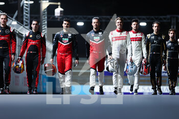 26/01/2022 - Buemi Sébastien (swi), Nissan e.dams, Nissan IM03, Wehrlein Pascal (ger), TAG Heuer Porsche Formula E Team, Porsche 99X Electric, Lotterer André (ger), TAG Heuer Porsche Formula E Team, Porsche 99X Electric, Askew Oliver (usa), Avalanche Andretti Formula E, BMW iFE.21, Dennis Jake (gbr), Avalanche Andretti Formula E, BMW iFE.21, Vergne Jean-Eric (fra), DS Techeetach, DS E-Tense FE21, portrait during the 2022 Diriyah ePrix, 1st and 2nd round of the 2022 Formula E World Championship, on the Riyadh Street Circuit from January 28 to 30, in Riyadh, Saudi Arabia - 2022 DIRIYAH EPRIX, 1ST AND 2ND ROUND OF THE 2022 FORMULA E WORLD CHAMPIONSHIP - FORMULA E - MOTORI