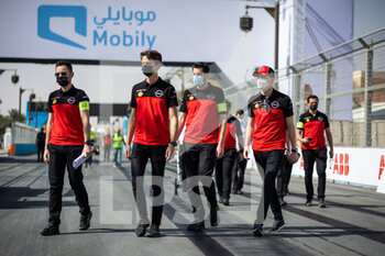 2022-01-27 - Gunther Maximilian (ger), Nissan e.dams, Nissan IM03, portrait trackwalk during the 2022 Diriyah ePrix, 1st and 2nd round of the 2022 Formula E World Championship, on the Riyadh Street Circuit from January 28 to 30, in Riyadh, Saudi Arabia - 2022 DIRIYAH EPRIX, 1ST AND 2ND ROUND OF THE 2022 FORMULA E WORLD CHAMPIONSHIP - FORMULA E - MOTORS