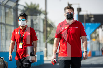2022-01-27 - Rowland Oliver (gbr), Mahindra Racing, Mahindra M7Electro, portrait trackwalk during the 2022 Diriyah ePrix, 1st and 2nd round of the 2022 Formula E World Championship, on the Riyadh Street Circuit from January 28 to 30, in Riyadh, Saudi Arabia - 2022 DIRIYAH EPRIX, 1ST AND 2ND ROUND OF THE 2022 FORMULA E WORLD CHAMPIONSHIP - FORMULA E - MOTORS