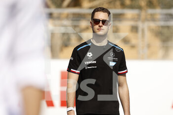 2022-01-27 - Vandoorne Stoffel (bel), Mercedes-EQ Silver Arrow 02, portrait during the 2022 Diriyah ePrix, 1st and 2nd round of the 2022 Formula E World Championship, on the Riyadh Street Circuit from January 28 to 30, in Riyadh, Saudi Arabia - 2022 DIRIYAH EPRIX, 1ST AND 2ND ROUND OF THE 2022 FORMULA E WORLD CHAMPIONSHIP - FORMULA E - MOTORS