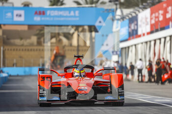 2022-01-27 - 30 ROWLAND OLIVER (GBR), MAHINDRA RACING, MAHINDRA M7ELECTRO, ACTION during the 2022 Diriyah ePrix, 1st and 2nd round of the 2022 Formula E World Championship, on the Riyadh Street Circuit from January 28 to 30, in Riyadh, Saudi Arabia - 2022 DIRIYAH EPRIX, 1ST AND 2ND ROUND OF THE 2022 FORMULA E WORLD CHAMPIONSHIP - FORMULA E - MOTORS