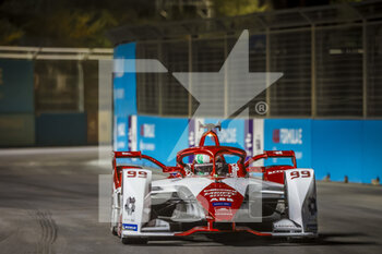 2022-01-27 - 99 GIOVINAZZI ANTONIO (ITA), DRAGON / PENSKE AUTOSPORT, PENSKE EV-5, ACTION during the 2022 Diriyah ePrix, 1st and 2nd round of the 2022 Formula E World Championship, on the Riyadh Street Circuit from January 28 to 30, in Riyadh, Saudi Arabia - 2022 DIRIYAH EPRIX, 1ST AND 2ND ROUND OF THE 2022 FORMULA E WORLD CHAMPIONSHIP - FORMULA E - MOTORS